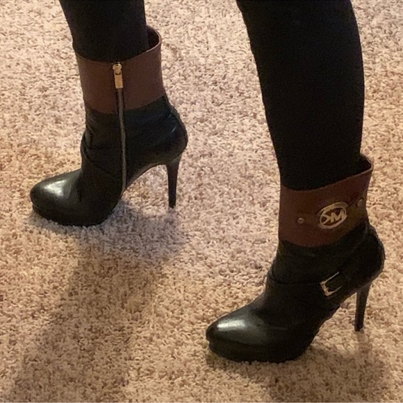 👢Michael Kors Black Brown Stockard boots Stiletto Platform Heels - Picture 2 of 13